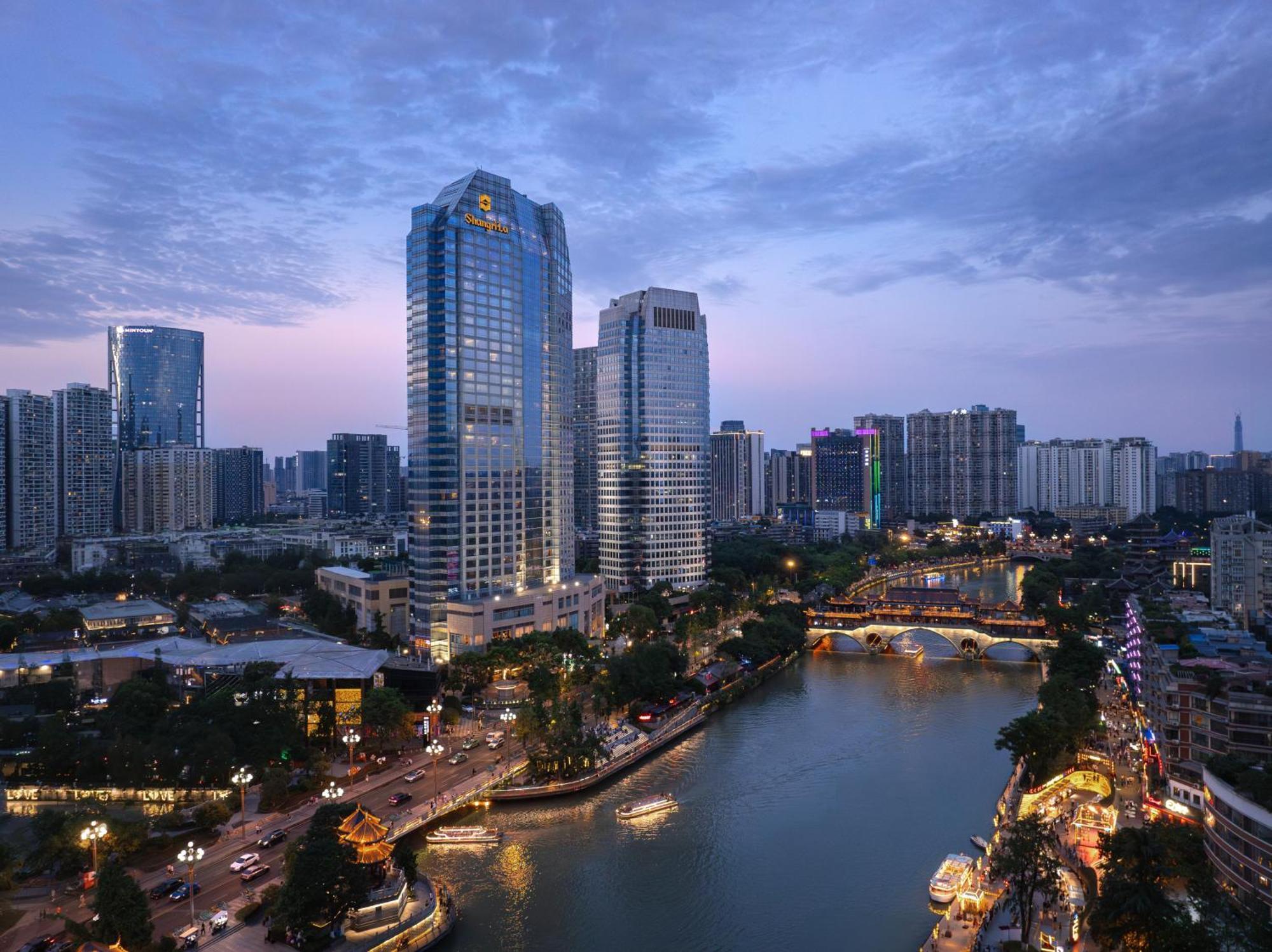 Shangri-La Chengdu Exterior photo
